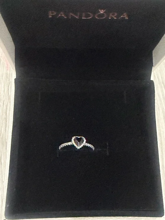 Pandora Sterling Silver Black Heart Ring in case size 7 - Picture 3 of 4